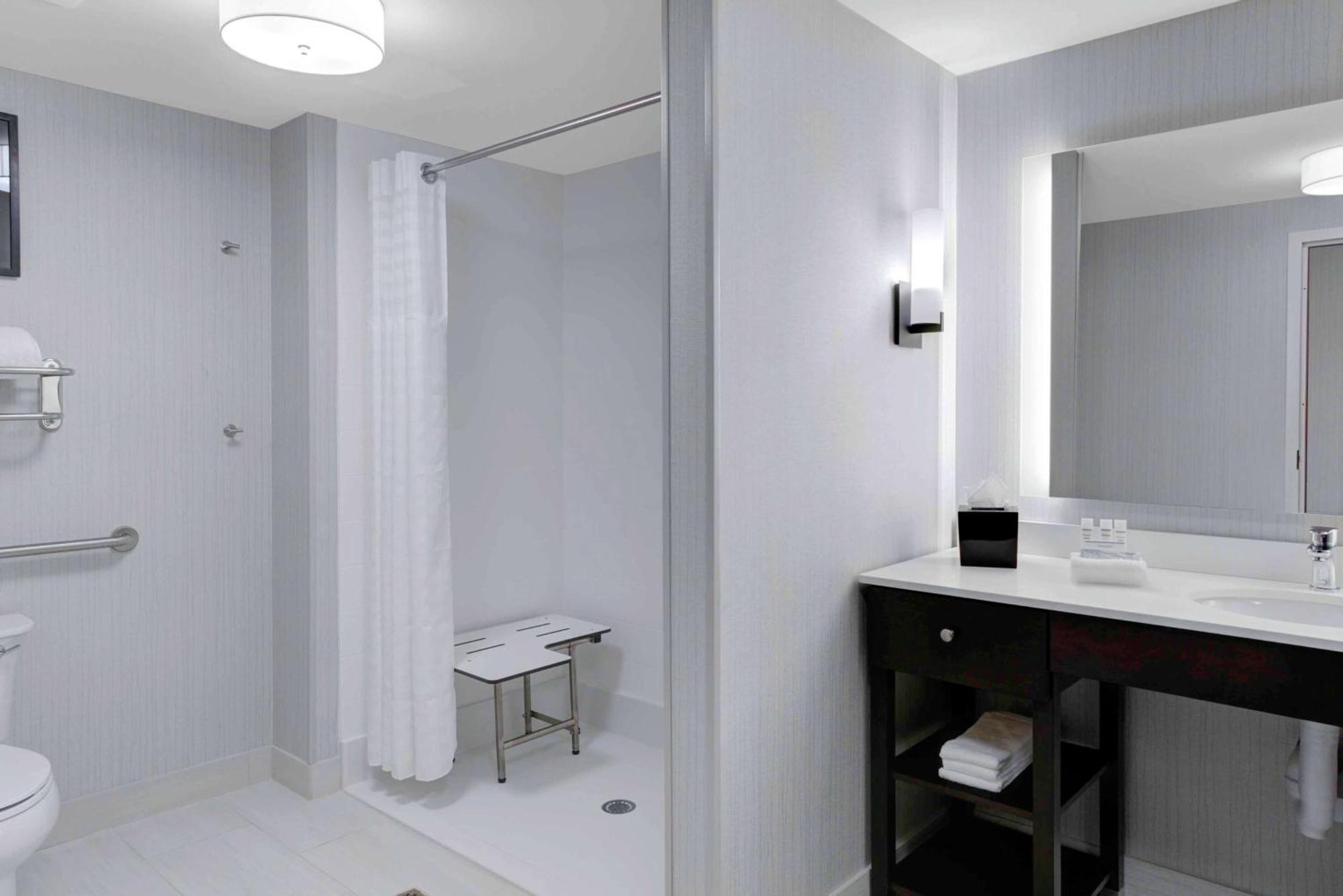 Homewood Suites By Hilton Lansing Eastwood Εξωτερικό φωτογραφία