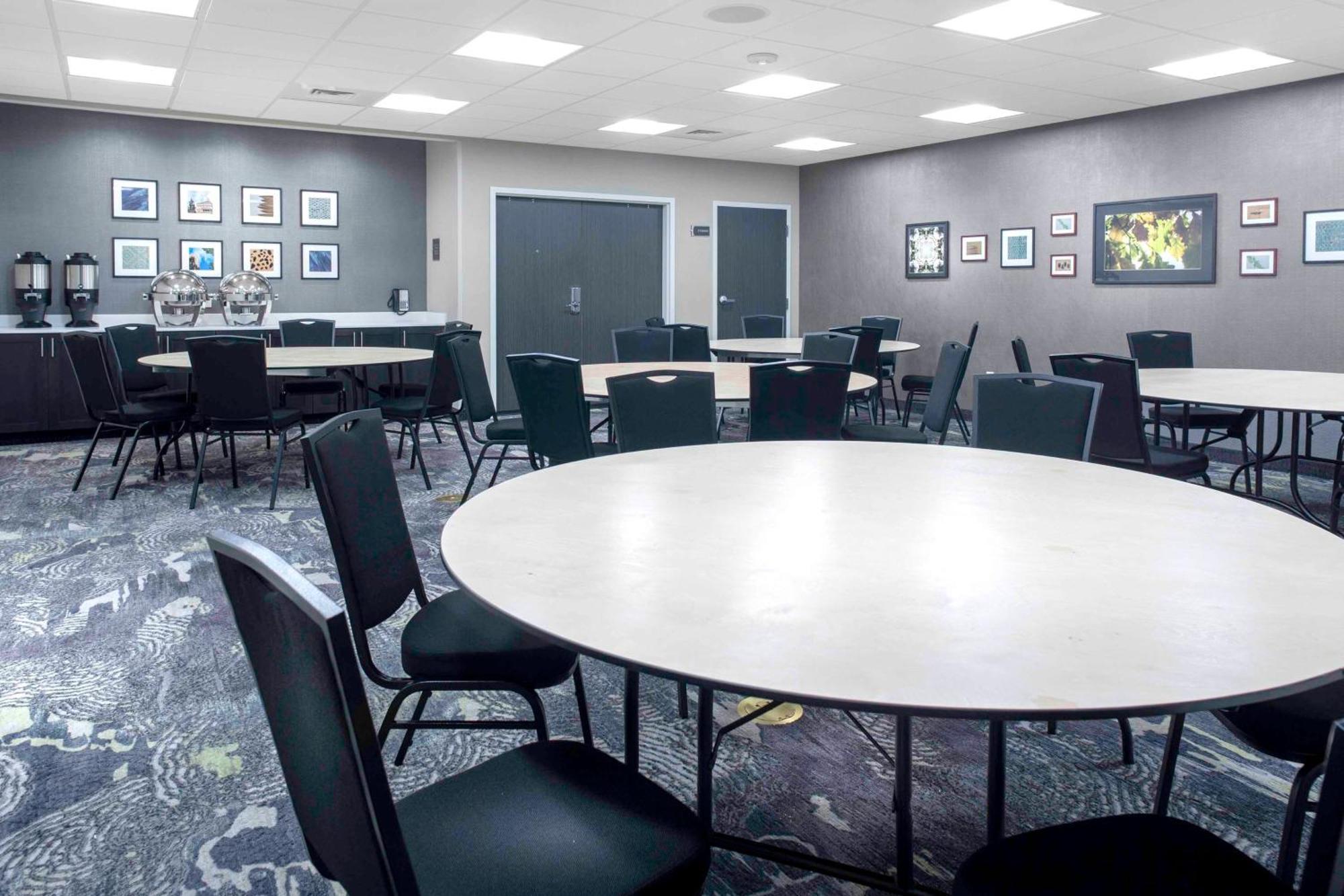 Homewood Suites By Hilton Lansing Eastwood Εξωτερικό φωτογραφία