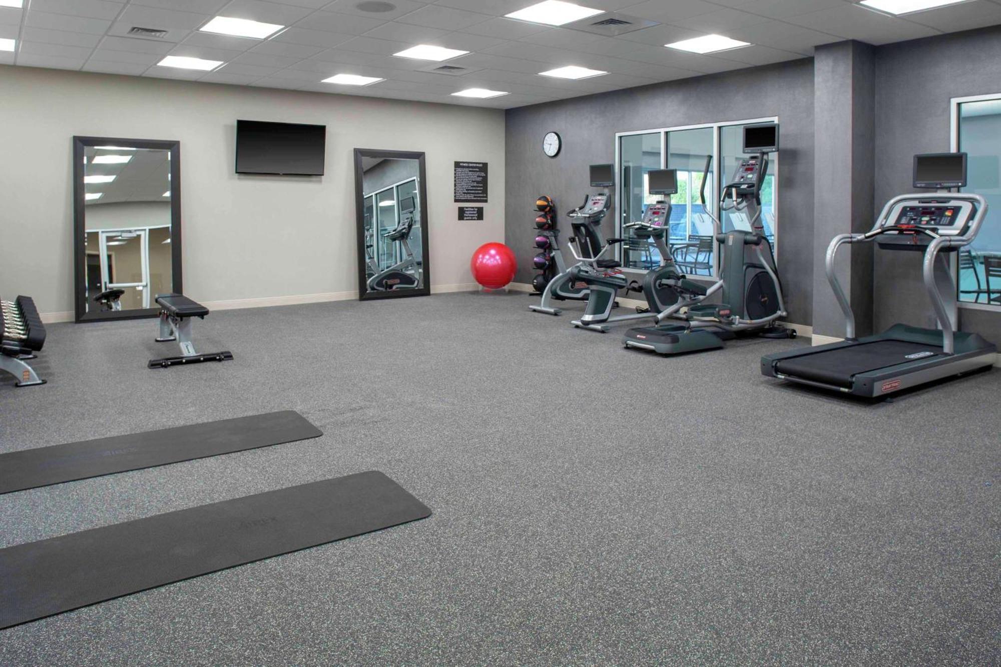 Homewood Suites By Hilton Lansing Eastwood Εξωτερικό φωτογραφία